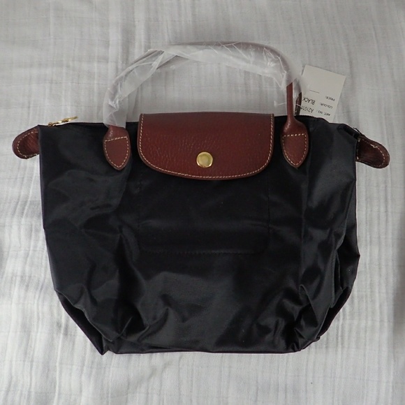 โSOLDโ Small Zippered Black Bag - New - Picture 1 of 5